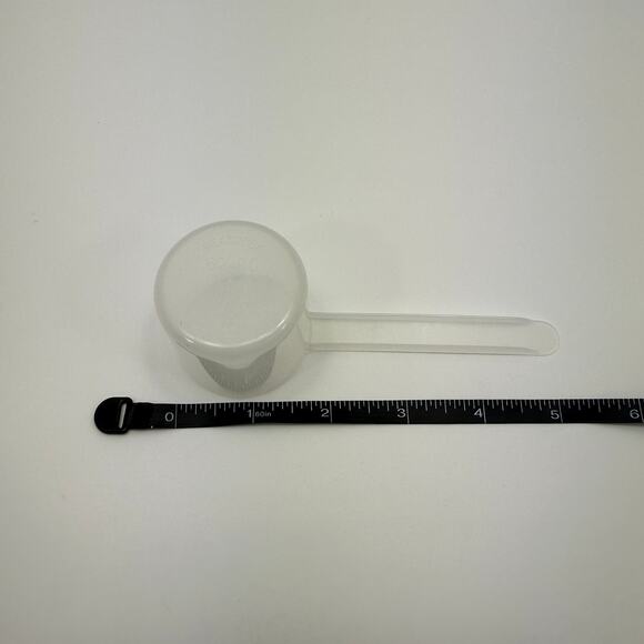 Plastic 2oz Measuring Cups with Long Handle Lot of 4 - Picture 2 of 3